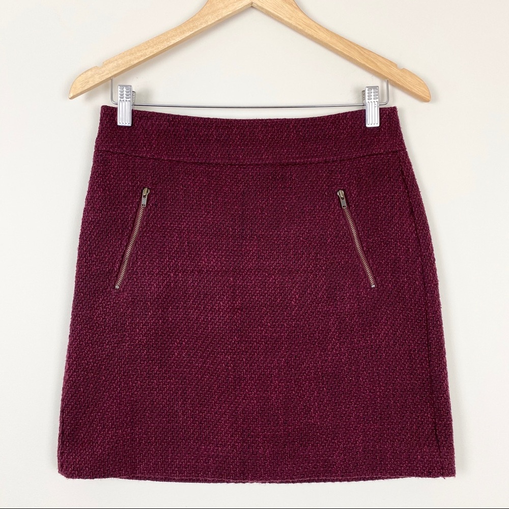 LOFT- Mini Skirt